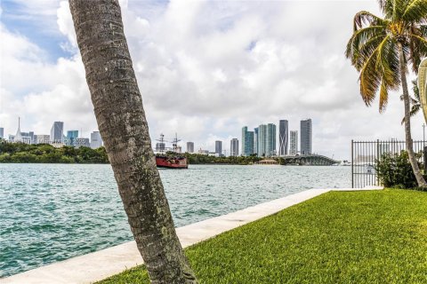 Condominio en venta en Miami, Florida, 1 dormitorio, 61.69 m2 № 1960233 - foto 18