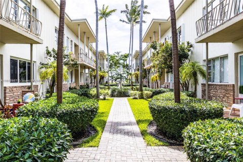 Condominio en venta en Miami, Florida, 1 dormitorio, 61.69 m2 № 1960233 - foto 15