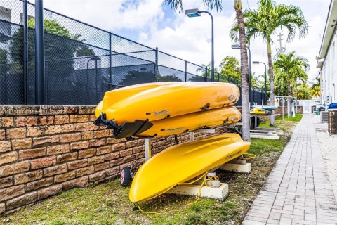 Condominio en venta en Miami, Florida, 1 dormitorio, 61.69 m2 № 1960233 - foto 17
