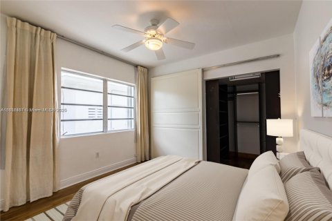 Condominio en venta en Miami, Florida, 1 dormitorio, 61.69 m2 № 1960233 - foto 4