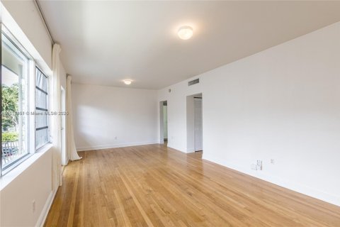 Condominio en venta en Miami, Florida, 1 dormitorio, 61.69 m2 № 1960233 - foto 9