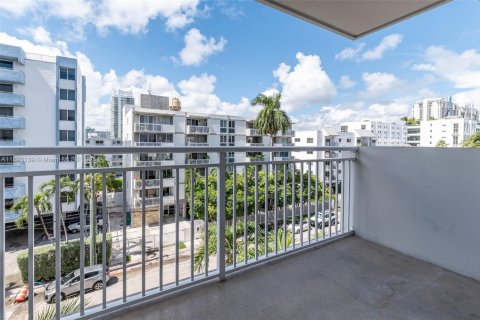 Copropriété à louer à Miami Beach, Floride: 1 chambre, 69.86 m2 № 1947253 - photo 25