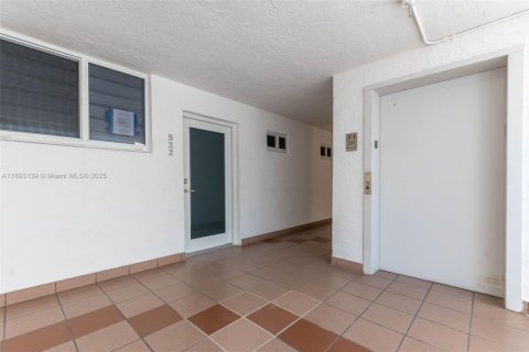 Copropriété à louer à Miami Beach, Floride: 1 chambre, 69.86 m2 № 1947253 - photo 29