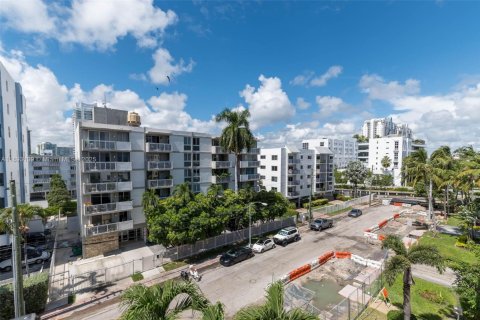 Copropriété à louer à Miami Beach, Floride: 1 chambre, 69.86 m2 № 1947253 - photo 26
