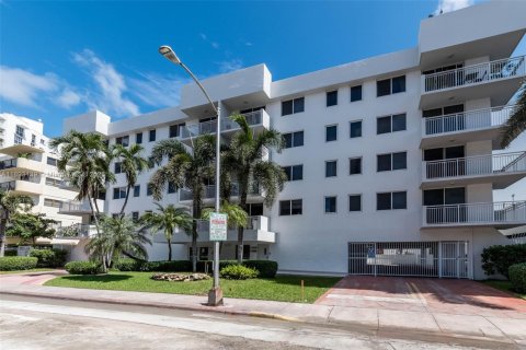 Copropriété à louer à Miami Beach, Floride: 1 chambre, 69.86 m2 № 1947253 - photo 23
