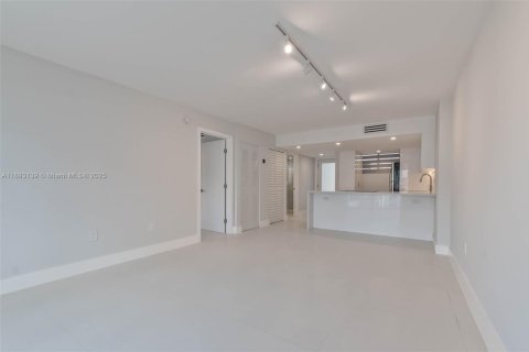 Copropriété à louer à Miami Beach, Floride: 1 chambre, 69.86 m2 № 1947253 - photo 19