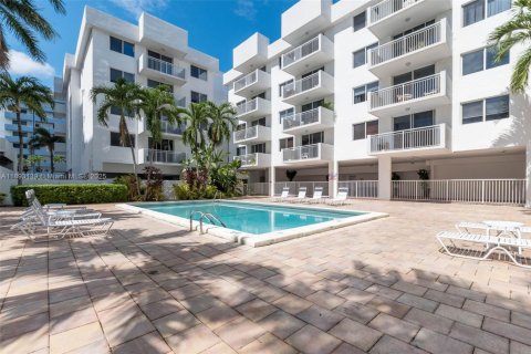 Copropriété à louer à Miami Beach, Floride: 1 chambre, 69.86 m2 № 1947253 - photo 30
