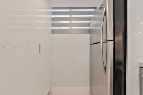 Copropriété à louer à Miami Beach, Floride: 1 chambre, 69.86 m2 № 1947253 - photo 13