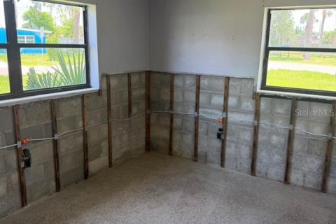 Villa ou maison à vendre à New Port Richey, Floride: 4 chambres, 132.48 m2 № 2221912 - photo 8