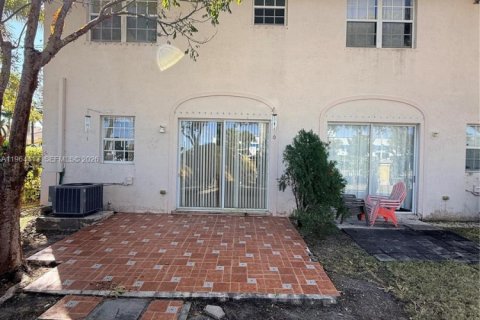 Adosado en alquiler en Homestead, Florida, 4 dormitorios, 146.79 m2 № 2026781 - foto 29