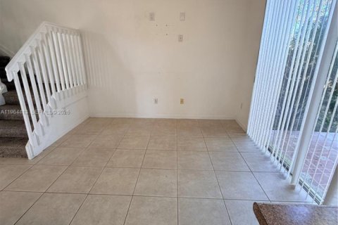 Adosado en alquiler en Homestead, Florida, 4 dormitorios, 146.79 m2 № 2026781 - foto 5