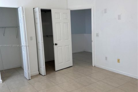 Adosado en alquiler en Homestead, Florida, 4 dormitorios, 146.79 m2 № 2026781 - foto 16