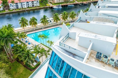 Condo in Aventura, Florida, 5 bedrooms № 2088572 - photo 4