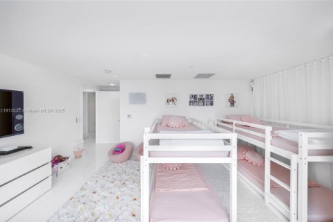 Condo in Aventura, Florida, 5 bedrooms № 2088572 - photo 18