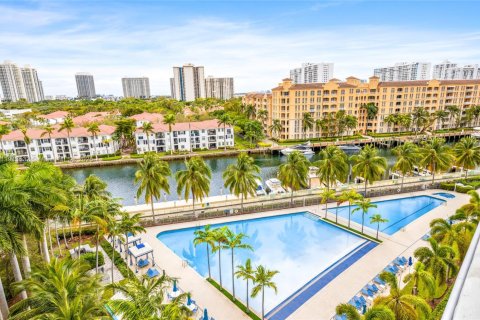 Condo in Aventura, Florida, 5 bedrooms № 2088572 - photo 5