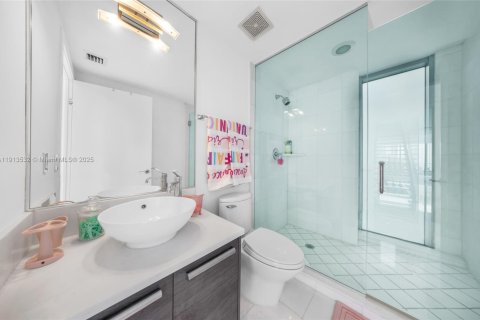 Condo in Aventura, Florida, 5 bedrooms № 2088572 - photo 15