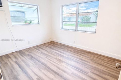 Casa en venta en Tamarac, Florida, 2 dormitorios, 93.65 m2 № 1955052 - foto 10