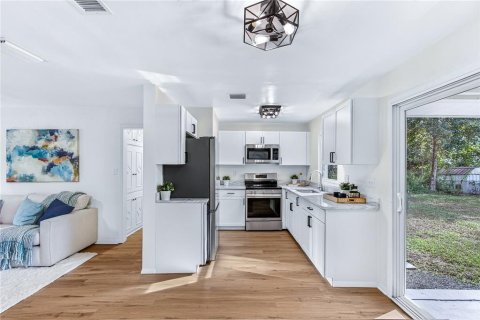 Villa ou maison à vendre à Sanford, Floride: 4 chambres, 123.1 m2 № 2397070 - photo 8