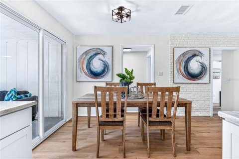 Villa ou maison à vendre à Sanford, Floride: 4 chambres, 123.1 m2 № 2397070 - photo 9