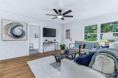 Villa ou maison à vendre à Sanford, Floride: 4 chambres, 123.1 m2 № 2397070 - photo 3
