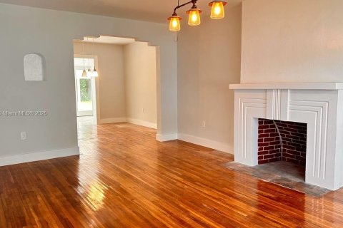 Снять в аренду виллу или дом в Майами, Флорида 3 спальни, 147.71м2, № 1954178 - фото 4