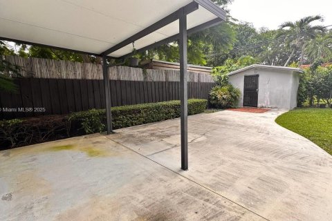 Снять в аренду виллу или дом в Майами, Флорида 3 спальни, 147.71м2, № 1954178 - фото 29