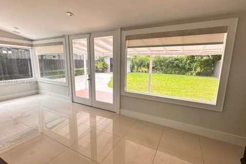 Снять в аренду виллу или дом в Майами, Флорида 3 спальни, 147.71м2, № 1954178 - фото 21