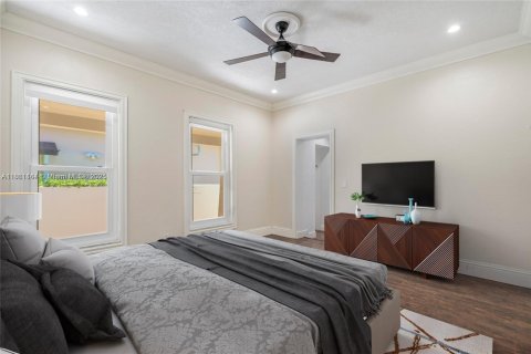 Villa ou maison à vendre à Miami, Floride: 5 chambres, 295.15 m2 № 1979206 - photo 17