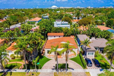 Villa ou maison à vendre à Miami, Floride: 5 chambres, 295.15 m2 № 1979206 - photo 28