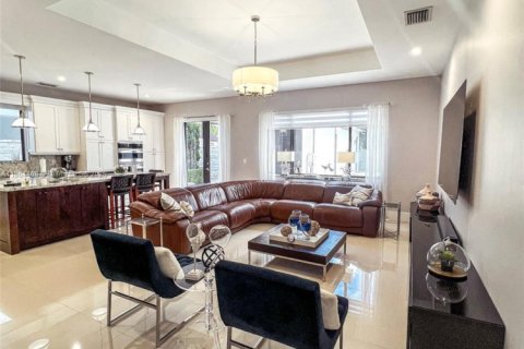 Снять в аренду виллу или дом в Майами, Флорида 5 спален, 390.65м2, № 1922160 - фото 23