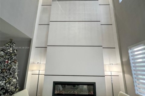 Снять в аренду виллу или дом в Майами, Флорида 5 спален, 390.65м2, № 1922160 - фото 14