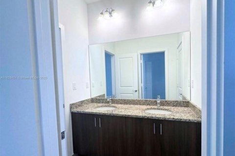 House in Ave Maria, Florida 3 bedrooms, 160.35 sq.m. № 1794564 - photo 12