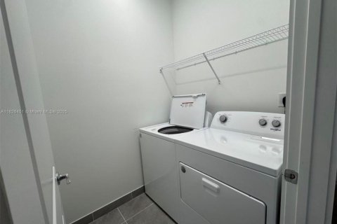 House in Ave Maria, Florida 3 bedrooms, 160.35 sq.m. № 1794564 - photo 7