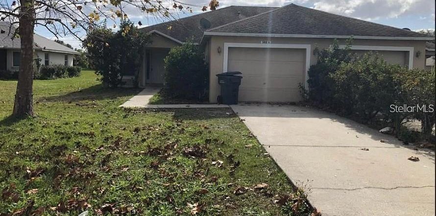Apartment in Poinciana, Florida 3 bedrooms, 119.19 sq.m. № 2231838