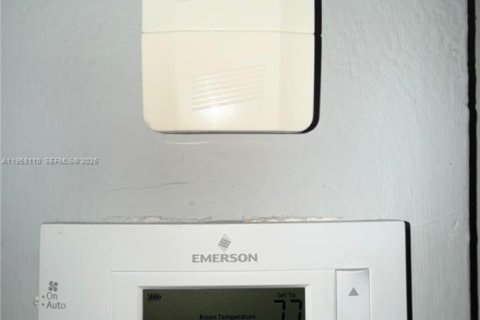 Condominio en venta en Hialeah, Florida, 2 dormitorios, 74.51 m2 № 2020655 - foto 19