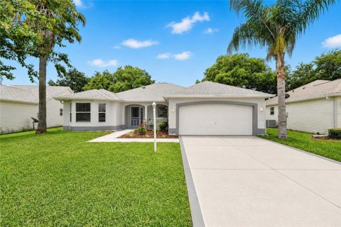 Villa ou maison à The Villages, Floride 3 chambres, 175.96 m2 № 2280377