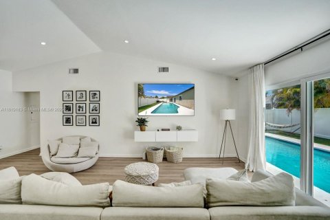 House in Boca Raton, Florida 3 bedrooms, 126.72 sq.m. № 1776328 - photo 26