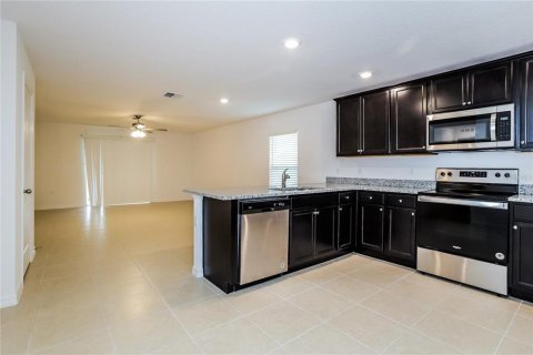 House in Mascotte, Florida 4 bedrooms, 171.13 sq.m. № 1918313 - photo 6