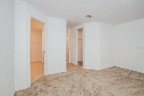 House in Mascotte, Florida 4 bedrooms, 171.13 sq.m. № 1918313 - photo 8