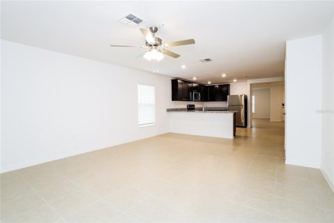 House in Mascotte, Florida 4 bedrooms, 171.13 sq.m. № 1918313 - photo 4