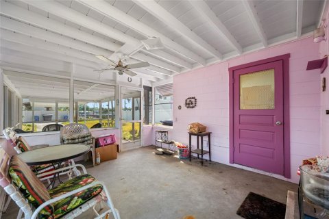 House in Saint Petersburg, Florida 2 bedrooms, 75.25 sq.m. № 1609475 - photo 11