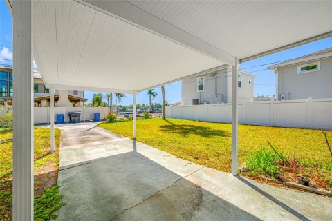 House in Saint Petersburg, Florida 2 bedrooms, 75.25 sq.m. № 1609475 - photo 18