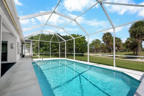 Villa ou maison à vendre à Sarasota, Floride: 3 chambres, 187.66 m2 № 2400997 - photo 8