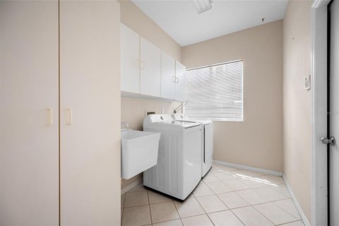 Villa ou maison à vendre à Sarasota, Floride: 3 chambres, 187.66 m2 № 2400997 - photo 23