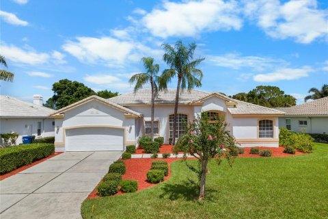 Villa ou maison à vendre à Sarasota, Floride: 3 chambres, 187.66 m2 № 2400997 - photo 15