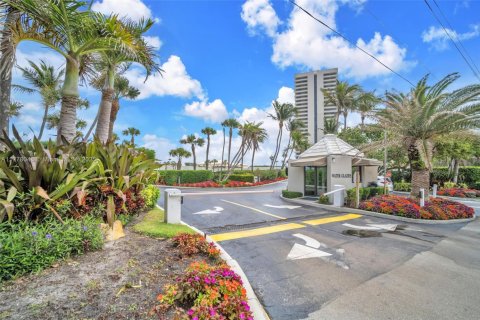 Condo in Riviera Beach, Florida, 2 bedrooms  № 1868390 - photo 5