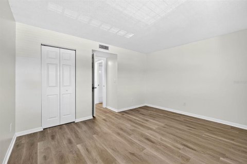 Снять в аренду кондоминиум в Тампа, Флорида 2 спальни, 99.22м2, № 1798152 - фото 13