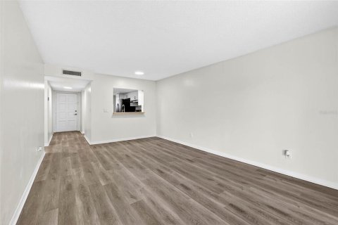 Снять в аренду кондоминиум в Тампа, Флорида 2 спальни, 99.22м2, № 1798152 - фото 10