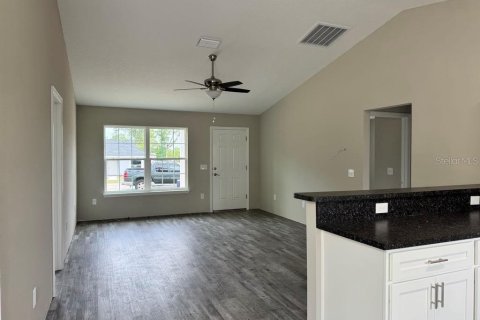 Villa ou maison à vendre à Ocklawaha, Floride: 3 chambres, 108.7 m2 № 1914257 - photo 5