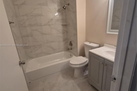 Appartement à louer à Coral Springs, Floride: 2 chambres № 2416057 - photo 7